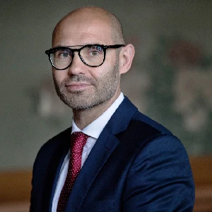 HE Dr. Hab. Marcin Czepelak